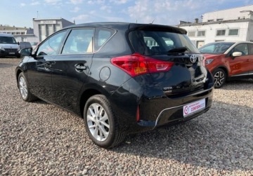 Toyota Auris I Hatchback 3d Facelifting 1.6 Valvematic 132KM 2013 Toyota Auris nawigacja, kamera cofania 1.6 Benzyna 132KM, zdjęcie 9