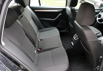 Skoda Octavia II Kombi Facelifting 1.6 TDI CR DPF 105KM 2013 Skoda Octavia 4WD, Climatronic, tempomat, g.fotele, PDC 1.6 Diesel 105KM, zdjęcie 10