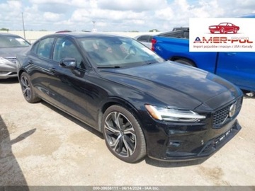 Volvo 2024 Volvo S60 2024r, B5, Core Dark, 2.0L 2.0 Benzyna 247KM