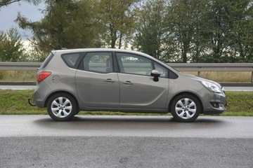 Opel Meriva II Mikrovan Facelifting 1.6 CDTI Ecotec 110KM 2016 Opel Meriva 1.6CDTI doinwestowany nawigacja hak, zdjęcie 10