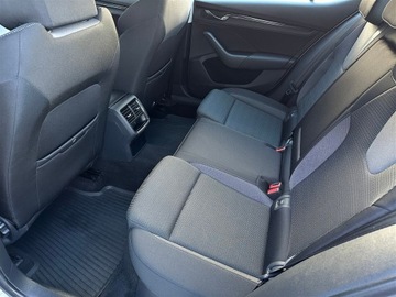 Skoda Octavia IV Liftback 1.5 TSI EVO 150KM 2021 Skoda Octavia 1.5TSI 150KM Ambition l Reflektory L, zdjęcie 10