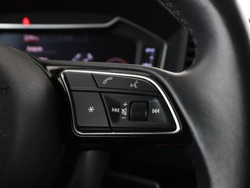 Audi A1 II 1.0 25 TFSI 95KM 2019 Audi A1 Sportback virtual cockpit PDC grzane, zdjęcie 29
