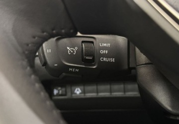Peugeot 2008 II SUV Facelifting 1.2 PureTech 130KM 2024 Peugeot 2008 1.2PT 130KM automat 2024r., salon PL 1.2 Benzyna 130KM, zdjęcie 6