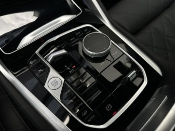 BMW X6 G06 SUV Facelifting 3.0 40i 381KM 2025 BMW X6 xDrive40i Sport Suv 3.0 (381KM) 2025, zdjęcie 12