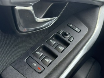 Volvo V40 II Hatchback 1.6 D2 115KM 2014 Volvo V40 1.6 D2 114KM 2014r KINETIC,Nowy rozrząd, zdjęcie 16