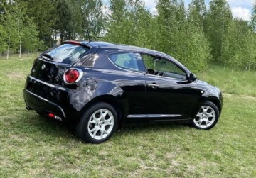 Alfa Romeo MiTo Hatchback 3d 1.3 JTDM-2 95KM 2010 Alfa Romeo Mito ZERO KOROZJI, klimatyzacja, DNA, 1.2 Diesel 95KM, zdjęcie 3
