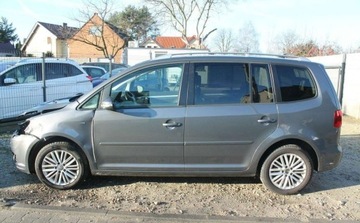 Volkswagen Touran II 1.6 TDI 105KM 2015 Volkswagen Touran 1.6 Diesel 104KM, zdjęcie 7