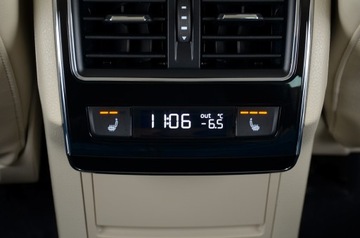 Skoda Superb III Liftback Facelifting 2.0 TDI SCR 200KM 2022 Skoda Superb Laurin &amp; Klement! Full Opcja! SKÓRY! 4x4! 200KM! JAK NOWY, zdjęcie 25