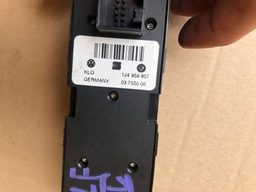 LEVÝ PŘEDNÍ PANEL SKEL VOLKSWAGEN GOLF IV BORA