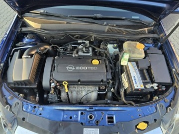 Opel Astra J Hatchback 5d 1.6 Twinport ECOTEC 115KM 2009 Opel Astra Xenon, KlimaTronik, Grzane Fotele, PDC, zdjęcie 26