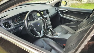 Volvo S60 II Sedan Facelifting 2.0 D3 DRIVE-E 150KM 2015 Volvo S60 2.0 D3 150KM # Momentum # NAVI # Automat, zdjęcie 10