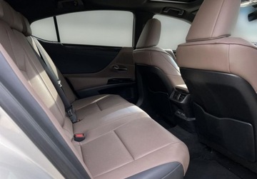 Lexus ES VII (XV70) Sedan Facelifting 300h 218KM 2023 Lexus ES 300h Business Edition Salon PL ASO VAT 23 Lexus Leszno, zdjęcie 15