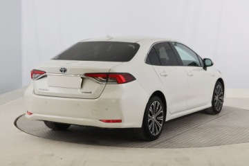 Toyota Corolla XII Sedan 1.8 Hybrid 122KM 2020 Toyota Corolla 1.8 Hybrid, Salon Polska, zdjęcie 4
