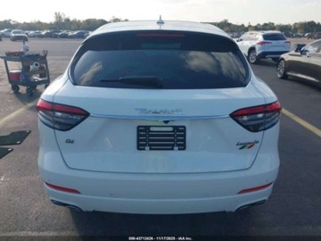 Maserati Levante 2021 Maserati Levante 2021 3.0l 3.0 Benzyna 345KM, zdjęcie 4