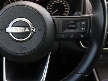 Nissan Qashqai III Crossover 1.3 DIG-T MHEV 158KM 2022 Nissan Qashqai 1.3 DIG-T MHEV, Salon Polska, zdjęcie 19
