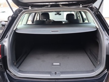 Volkswagen Passat B8 Variant Facelifting 2.0 TSI 190KM 2020 VW Passat 2.0 TSI, Salon Polska, 1. Właściciel, zdjęcie 13