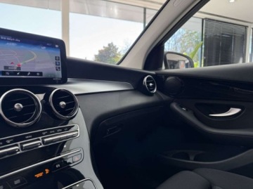 Mercedes GLC C253 SUV Facelifting 2.0 200d 163KM 2022 Mercedes-Benz GLC 200d 4-Matic Nawigacja Kamera cofania CarPlayAndroid, zdjęcie 24