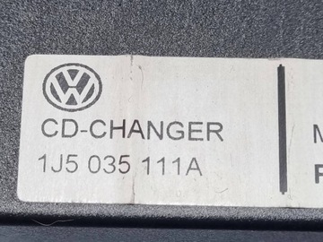 CD-чейнджер Skoda Octavia (A4) рестайлинг 2005 г. 1J5035111A