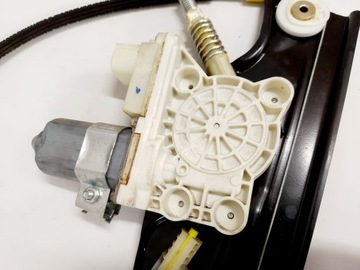 BMW 7 E65 MECHANIZMUS OKNO ZVEDÁK PRAVÝ PŘEDNÍ MOTOREK 9 PIN