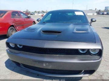 Dodge Challenger III 2016 Dodge Challenger 2016, SRT, 6.2L, Hellcat 6.2 Benzyna 707KM, zdjęcie 1