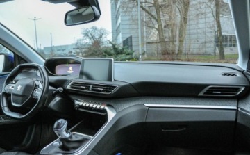 Peugeot 3008 II Crossover 1.2 PureTech 130KM 2017 Peugeot 3008 Bezwypadkowy 1.2 Benzyna 130KM, zdjęcie 10