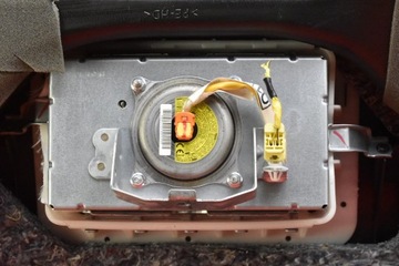 DESKA ROZDĚLOVAČE KONZOLA KOKPIT AIRBAG EU TOYOTA AVENSIS T27 T29 FACELIFT