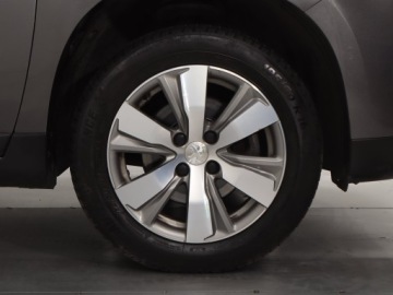 Peugeot 2008 I SUV Facelifting 1.2 PureTech 110KM 2016 Peugeot 2008 1.2 PureTech, Salon Polska, zdjęcie 14