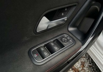 Mercedes Klasa A W177/V177 Hatchback 1.5 180d 116KM 2018 Mercedes-Benz Klasa A 1.5AMG LINE VIRTUAL navi kamera zarejestrowany AUTOM, zdjęcie 32