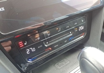 Volkswagen Passat B8 Variant Facelifting 1.5 TSI EVO 150KM 2023 Volkswagen Passat Elegance 1.5 TSI 150 KM DSG Podg. fot Navi Kamera, zdjęcie 22