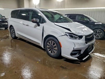 Chrysler Pacifica II 2023 Chrysler Pacifica 2023 CHRYSLER PACIFICA HYBRID LIMITED 3.6 Hybryda 260KM, zdjęcie 3