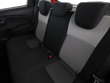 Toyota Yaris III Hatchback 5d Facelifting 2017 1.5 Hybrid 100KM 2018 Toyota Yaris hybryda automat kamera klima-auto., zdjęcie 16