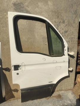 DVEŘE PRAVÝ PŘEDNÍ IVECO DAILY 99-06R 134