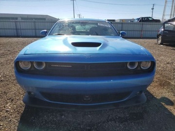 Dodge Challenger III 2015 Dodge Challenger 2015 Dodge Challenger 2dr Cpe SRT 392 6.4 Benzyna 485KM, zdjęcie 5