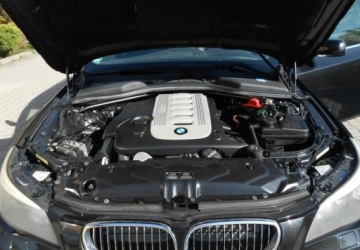 BMW Seria 5 E60 Touring 525 d 197KM 2008 BMW Seria 5 BMW SERIA 5 V (E60E61) BMW SERIA 5 525 3.0 Diesel 197KM, zdjęcie 12