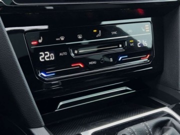 Volkswagen Arteon Fastback Facelifting 2.0 TDI 200KM 2022 Volkswagen Arteon 2.0TDI 200KM R-Line 4x4 DSG SerwisASO Acc Led Virtual Ha, zdjęcie 26