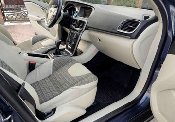 Volvo 2016 Volvo V40 Cross Country Volvo V40 Cross Country D2 Pro 2.0 Diesel 120KM, zdjęcie 18