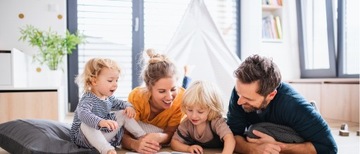 ДЕНЬ НОЧЬ РОЛЬСТАВНИ ИЗ АЛЮМИНИЕВОЙ КАССЕТЫ С НАПРАВЛЯЮЩИМИ ПО РАЗМЕРУ RENA