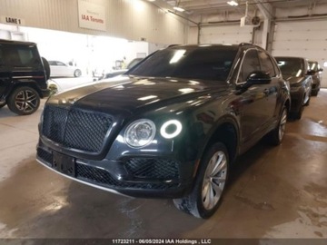 Bentley Bentayga 2017 Bentley Bentayga 2017 W12, 6.0, 4x4, od ubezpieczyciela 6.0 Benzyna 600KM, zdjęcie 5