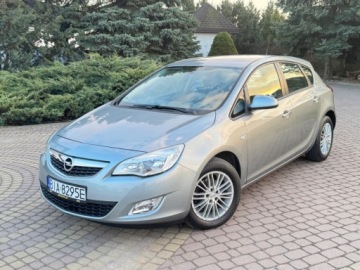 Opel Astra J Hatchback 5d 1.4 Twinport ECOTEC 100KM 2011 Opel Astra 1.4 100KM Klima 1-reka Tablet Carplay Gotowy do jazdy PL, zdjęcie 9
