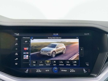 Volkswagen Touareg III SUV 3.0 V6 SCR TDI 286KM 2023 Volkswagen Touareg TDI 4X4 285KM R-LINE HAK Panorama DSG Pneumatyka FVA, zdjęcie 23