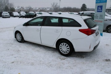 Toyota Auris II Touring Sports Facelifting 1.4 D-4D 90KM 2015 Toyota Auris Salon Polska Gwarancja Klima AU, zdjęcie 8