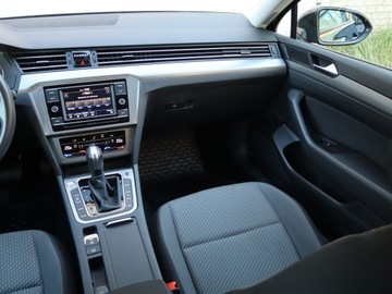Volkswagen Passat B8 Limousine Facelifting 2.0 TDI SCR 150KM 2021 VW Passat 2.0 TDI, Salon Polska, 1. Właściciel, zdjęcie 7