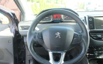 Peugeot 208 I Hatchback 3d 1.6 VTI 120KM 2014 Peugeot 208 1.6 Benzyna 120KM, zdjęcie 13