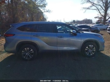 Toyota Highlander III 2021 Toyota Highlander Xle, 2021r., 4x4, 3.5L 3.5 Benzyna 295KM, zdjęcie 2