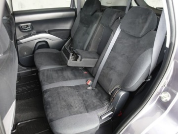Mitsubishi Outlander II 2.4 MIVEC 170KM 2009 Mitsubishi Outlander 2.4, zdjęcie 14