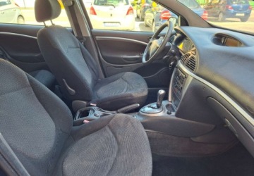 Citroen C5 II Hatchback 2.0i 16V 140KM 2005 Citroen C5 Zarejestrowany - benzyna - automat - 140 KM 2.0 Benzyna 140KM, zdjęcie 9
