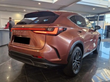 Lexus NX II SUV Facelifting 2.5 350h 200KM 2025 Od ręki - 350h Prestige 2.5 Hybrid 200KM | Podgrzewane fotele!, zdjęcie 6