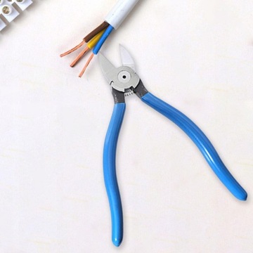 Компактные кусачки на 7 проводов.