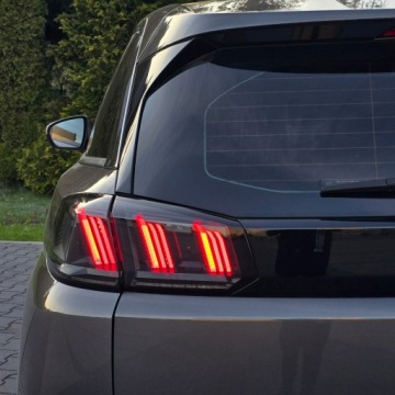 Peugeot 5008 II Crossover Facelifting 1.2 PureTech 130KM 2021 Peugeot 5008 II 1.2 Benzyna 130KM 7 foteli, Serwis, zdjęcie 11