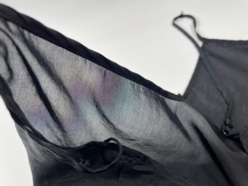 Блуза женская, топ на тонких бретелях, черная, 100% шелк, SUNNY LEIGH, размер M